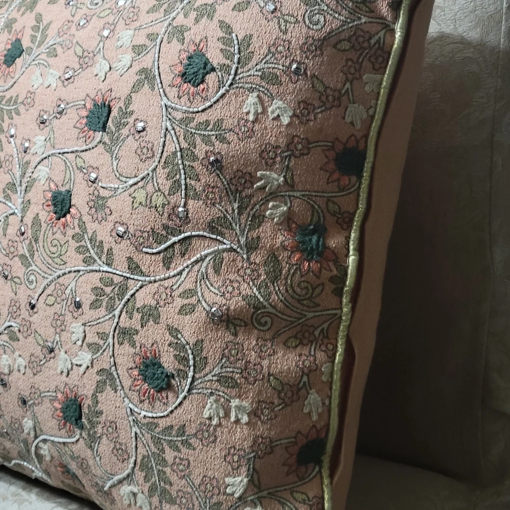 LAUREN HILL DECORATIVE PILLOWS